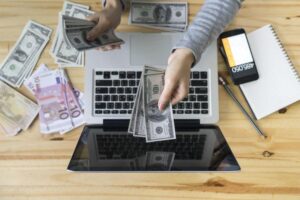 حوّل تطبيقك إلى مصدر دخل