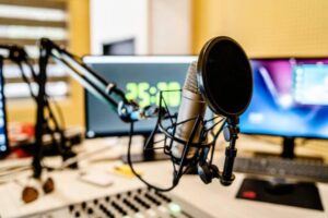 "Learning English Broadcast – Voice of America"