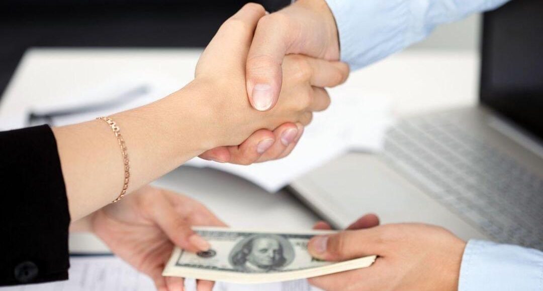 قروض دراسية ميسرة للطلاب