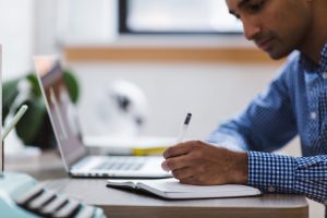 أفضل كورسات الذكاء الاصطناعي على Udemy 3 دورات منصة FutureLearn