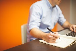 أفضل كورسات الذكاء الاصطناعي على Udemy 2 دورات منصة FutureLearn